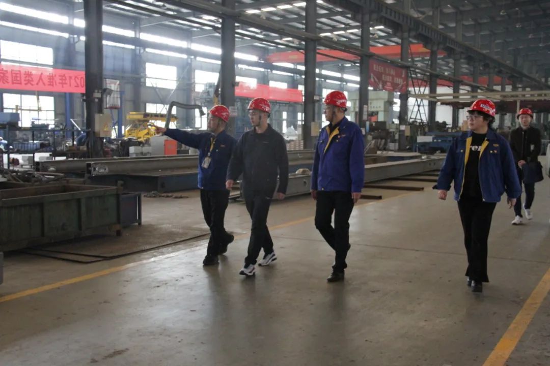 襄阳市委巡察办主任安雪尽莅临万象城(中国)重工考察调研