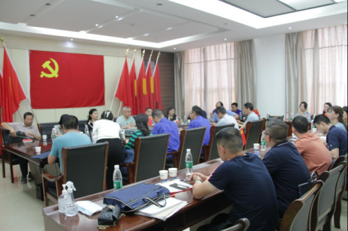 襄阳市委巡察办、万象城(中国)重工党支部联合开展5月份主题党日活动